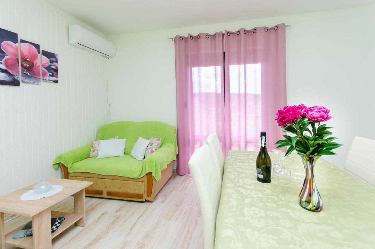 Apartment Branko Lopar Exterior foto