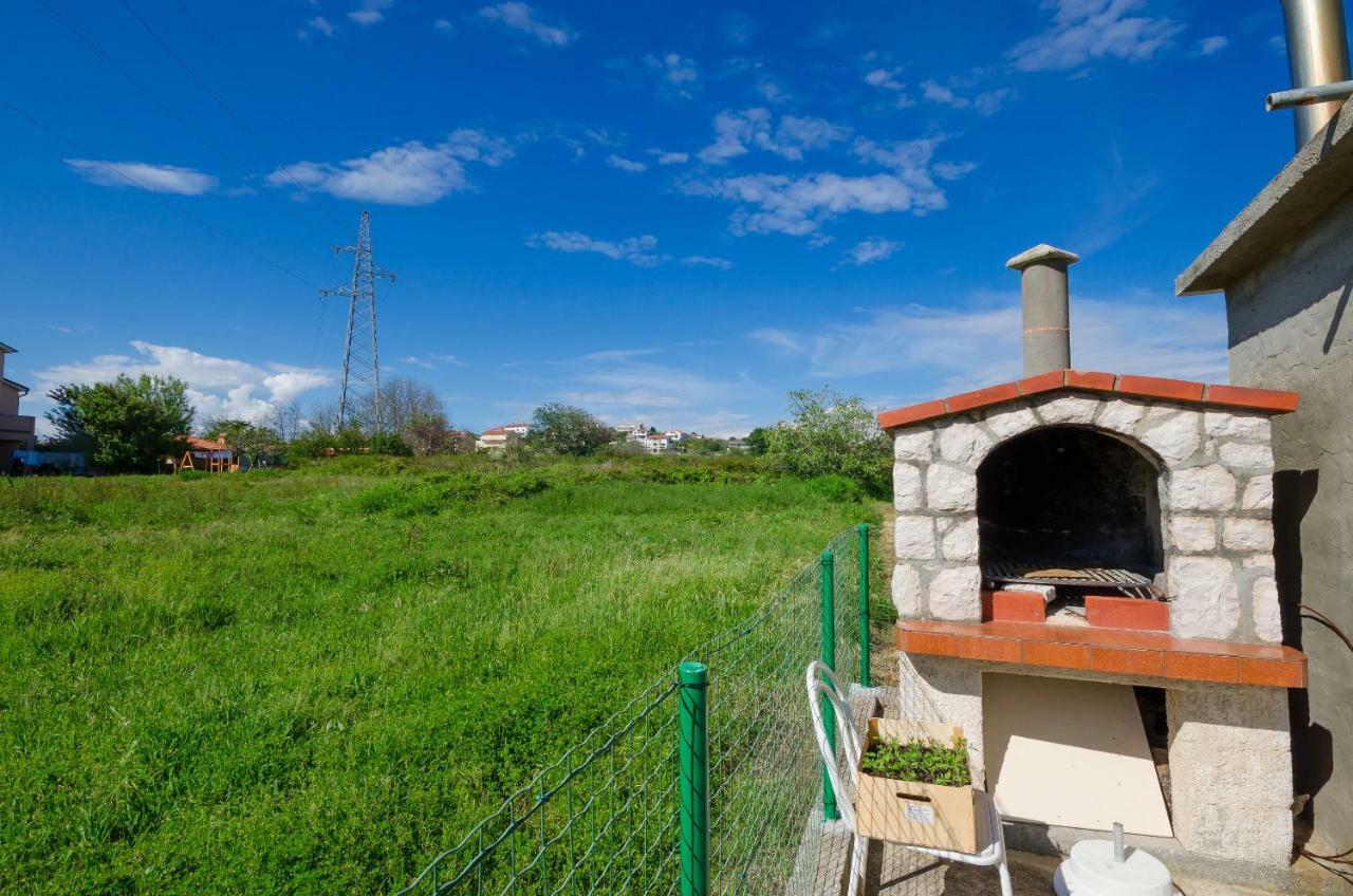 Apartment Branko Lopar Exterior foto